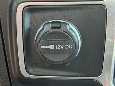 2022 Jeep Wrangler - Photo 25