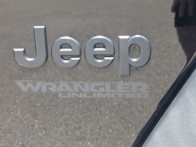 2022 Jeep Wrangler - Photo 16