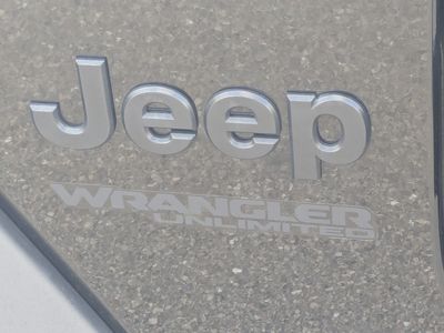 2022 Jeep Wrangler - Photo 17