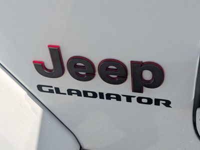 2021 Jeep Gladiator - Photo 16