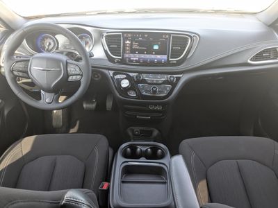 2024 Chrysler Pacifica - Photo 20