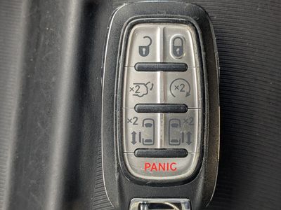 2024 Chrysler Pacifica - Photo 36