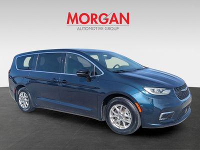 2024 Chrysler Pacifica - Photo 2