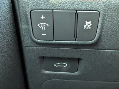 2026 Kia K5 - Photo 32