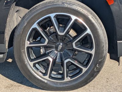 2023 Chevrolet Suburban - Photo 11