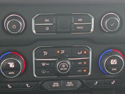 2023 Chevrolet Suburban - Photo 31