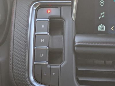 2023 Chevrolet Suburban - Photo 27