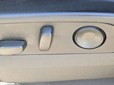 2023 Chevrolet Suburban - Photo 29