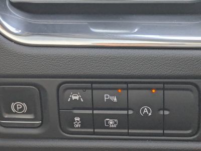 2023 Chevrolet Suburban - Photo 34
