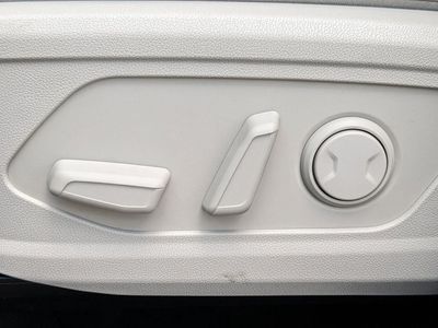 2025 Kia Sorento - Photo 24