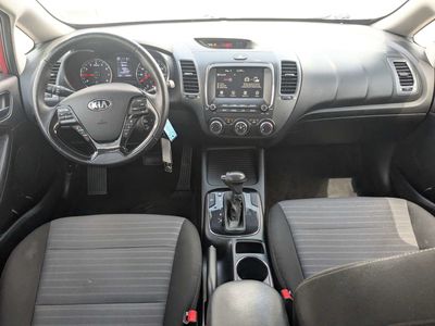 2018 Kia Forte - Photo 17