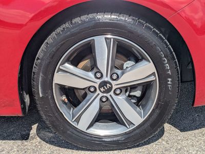 2018 Kia Forte - Photo 11