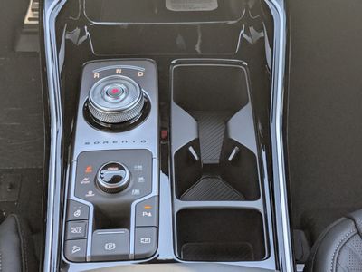 2026 Kia Sorento Hybrid — photo 25 view