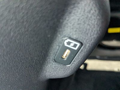 2027 Kia Telluride Hybrid - Photo 20