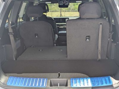 2027 Kia Telluride Hybrid - Photo 14