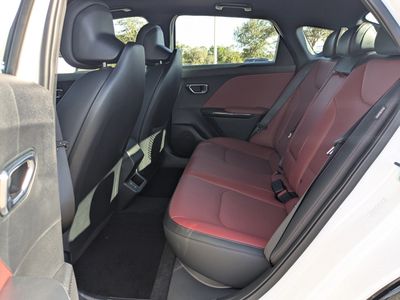 2025 Kia K4 - Photo 15
