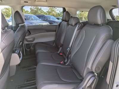 2026 Kia Carnival — photo 17 view
