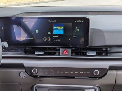 2026 Kia Carnival — photo 24 view