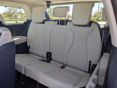 2026 Kia Carnival Hybrid - Photo 17