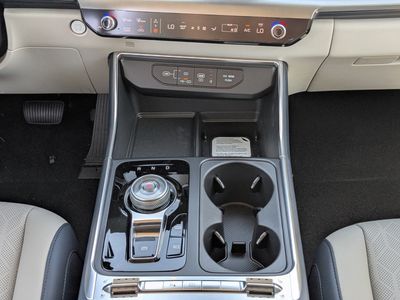 2026 Kia Carnival Hybrid - Photo 26