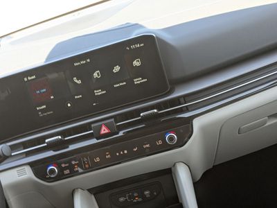2026 Kia Sportage — photo 24 view