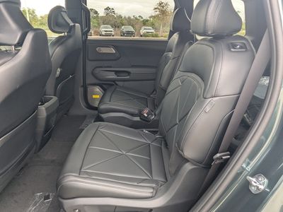2027 Kia Telluride Hybrid - Photo 18