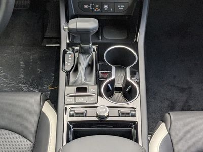 2026 Kia K5 - Photo 21