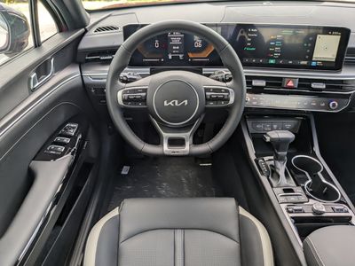 2026 Kia K5 - Photo 18