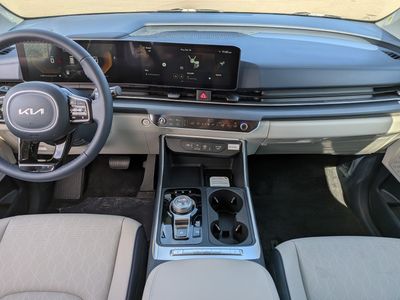 2026 Kia Carnival Hybrid — photo 21 view