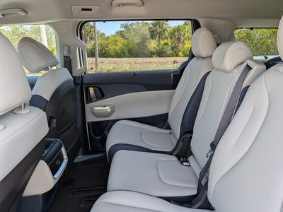 2026 Kia Carnival Hybrid — photo 16 view