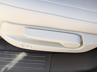 2026 Kia Sorento Hybrid — photo 18 view