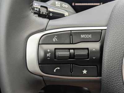 2026 Kia K5 — photo 32 view