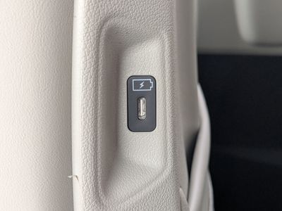 2026 Kia Sorento Hybrid - Photo 22