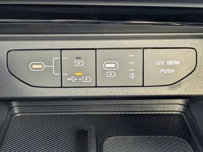 2026 Kia K5 - Photo 26