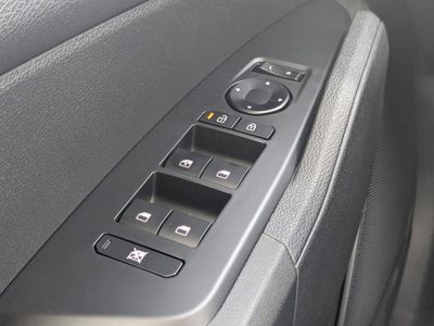 2026 Kia Sportage Hybrid — photo 33 view