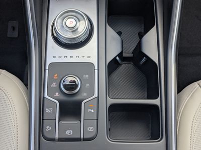 2026 Kia Sorento Hybrid - Photo 27