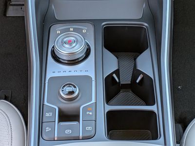 2026 Kia Sorento Hybrid - Photo 26