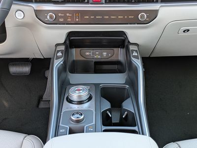 2026 Kia Sorento Hybrid - Photo 25