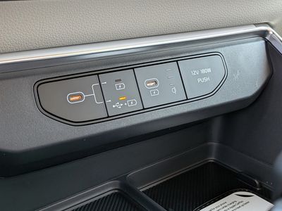 2026 Kia Carnival - Photo 38