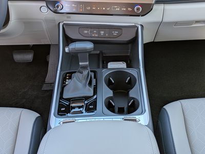 2026 Kia Carnival - Photo 28