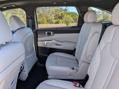 2026 Kia Sorento Hybrid - Photo 15