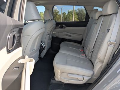 2026 Kia Sorento — photo 16 view