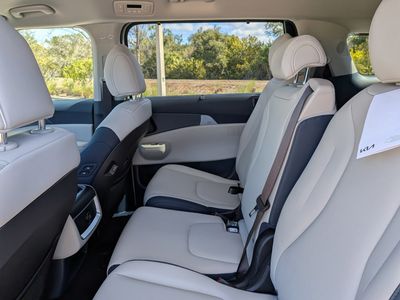 2026 Kia Carnival Hybrid — photo 16 view
