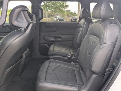 2027 Kia Telluride Hybrid - Photo 19