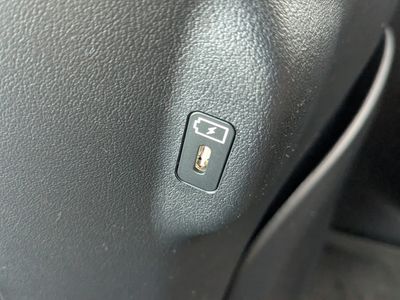 2027 Kia Telluride Hybrid - Photo 20