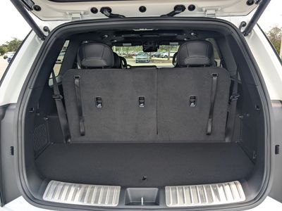 2027 Kia Telluride Hybrid - Photo 13