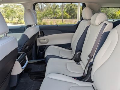 2026 Kia Carnival - Photo 16