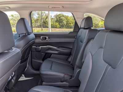 2026 Kia Sorento - Photo 16