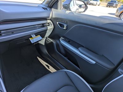 2025 Kia K4 - Photo 17