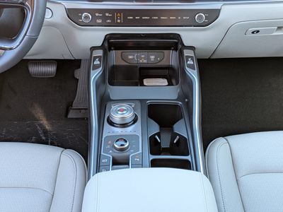 2026 Kia Sorento Hybrid - Photo 25